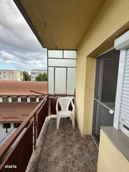 Apartament cu 2 camere în Micro 16