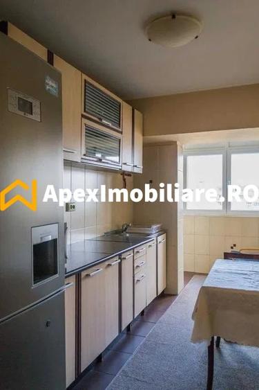 Apartament cu 3 camere semidecomandat, mobilat în Berceni