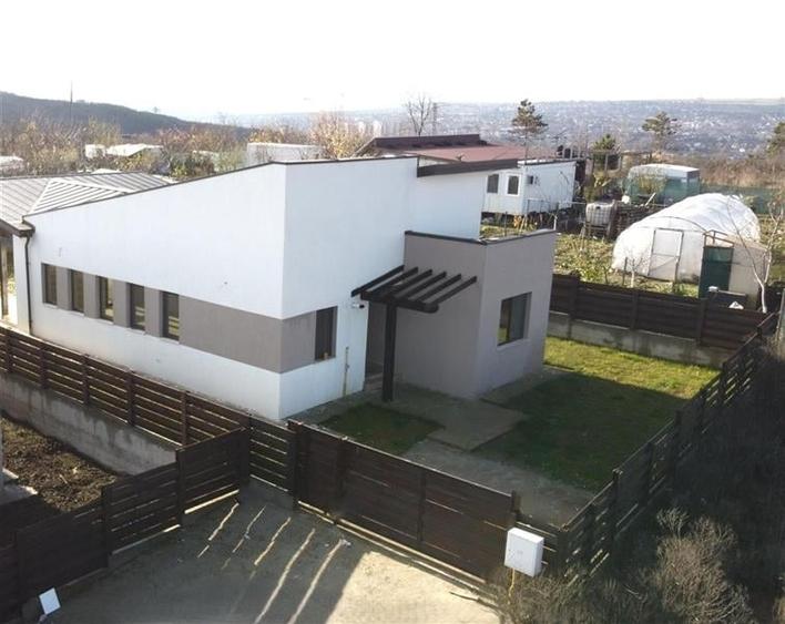 Casă individuală cu 4 camere cu Teren 561 Mp în Hlincea