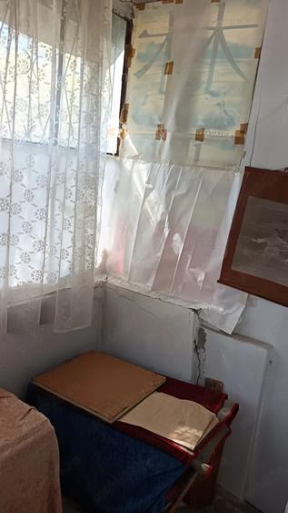 Apartament cu 2 camere nedecomandat în Bucșinescu