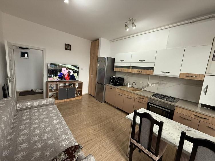 Apartament cu 2 camere decomandat, mobilat în Girocului