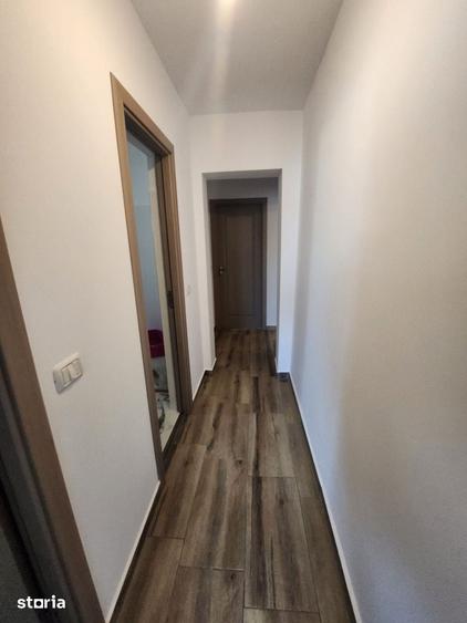 Apartament cu 3 camere decomandat în Șerbănești