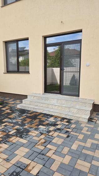 Duplex cu 4 camere cu Canalizare în Prelungirea Ghencea