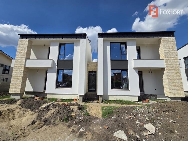 Duplex cu 4 camere cu Canalizare în Moșnița Nouă