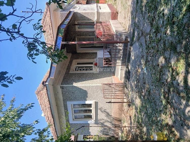 Casă cu Teren 1000 Mp în Dumitrești