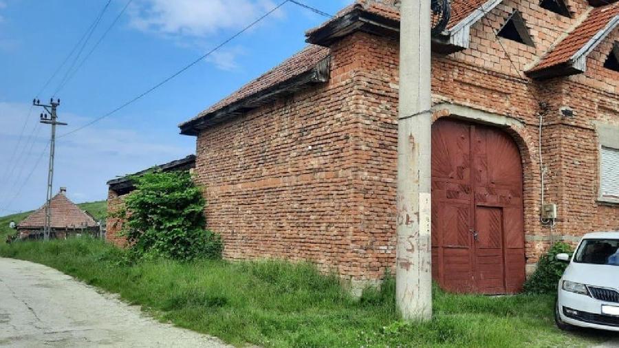 Casă individuală cu 5 camere cu Teren 720 Mp în Poiana Sibiului