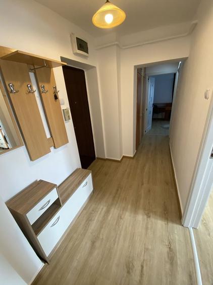 Apartament cu 2 camere decomandat în Albești