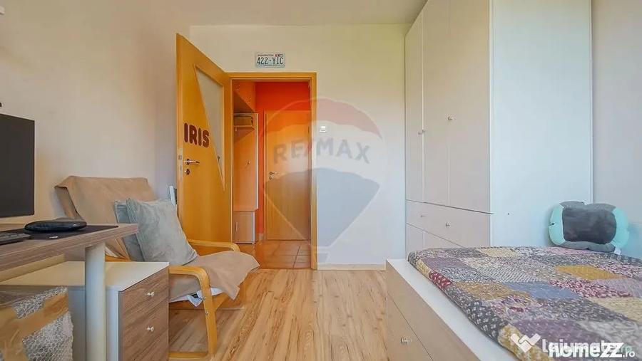 Apartament cu 3 camere decomandat în Răcădău
