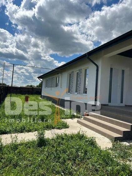 Casă individuală cu 3 camere cu Canalizare în Vorovești