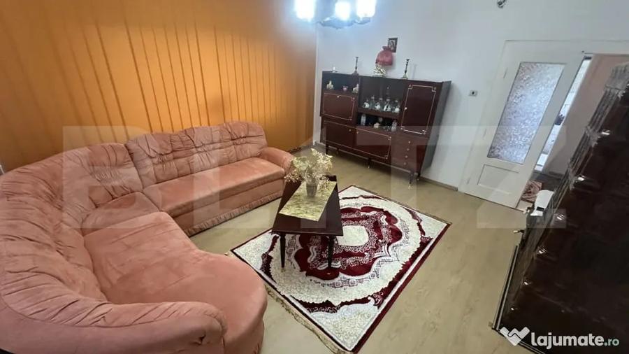 Casă cu 3 camere cu Teren 200 Mp în Central