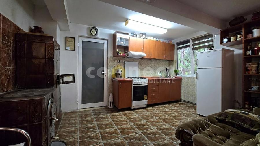 Casă individuală cu 3 camere cu Garaj în Călățele