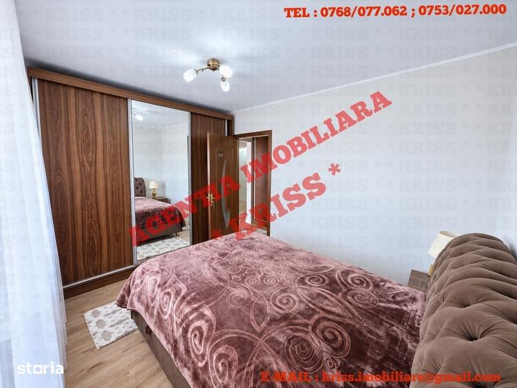 Apartament cu 3 camere decomandat în Prundu