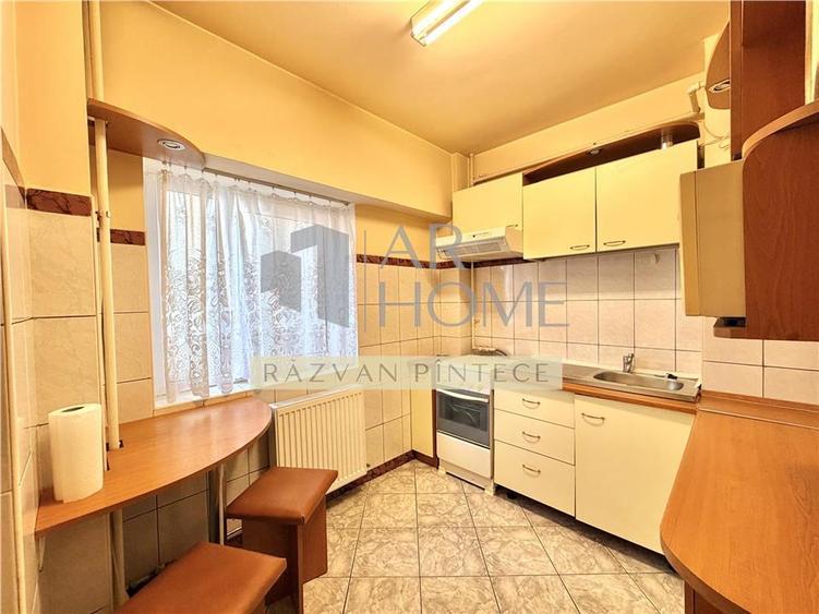 Garsonieră decomandată, mobilată în Ultracentral