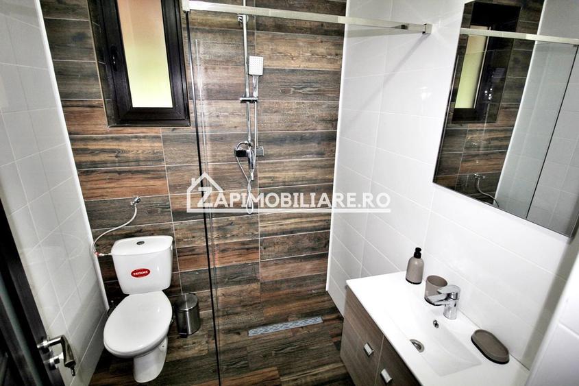 Casă individuală cu 5 camere cu Piscina în Câmpu Cetății