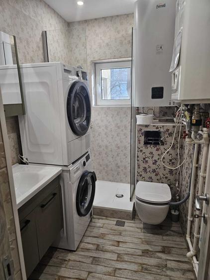 Garsonieră decomandată în Romană