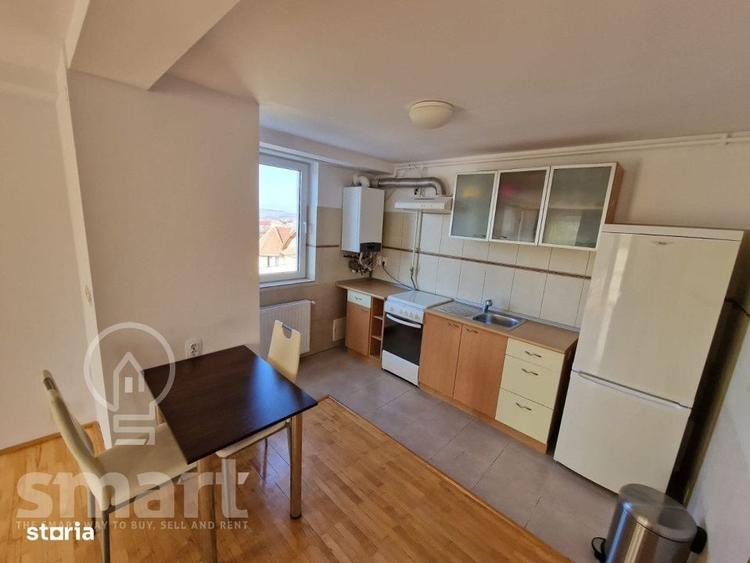 Apartament cu 3 camere semidecomandat în Zorilor