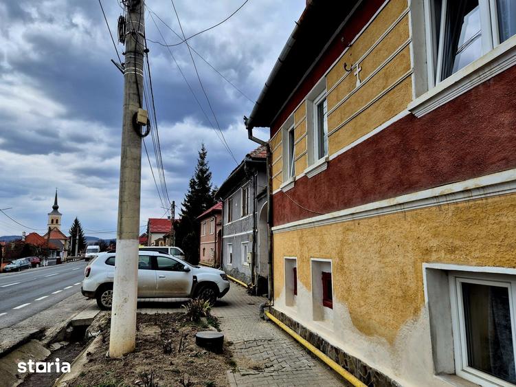Casă cu 2 camere cu Teren 662 Mp în Bunești
