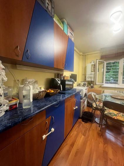 Apartament cu 2 camere decomandat în Văcăresti