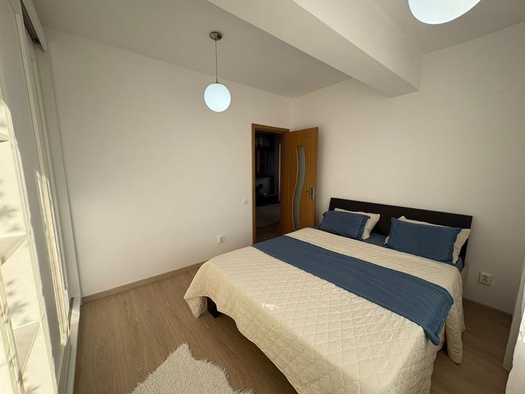 Apartament cu 2 camere semidecomandat, mobilat în Apărătorii Patriei