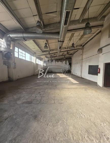 Spațiu comercial, de 685 mp, în Far