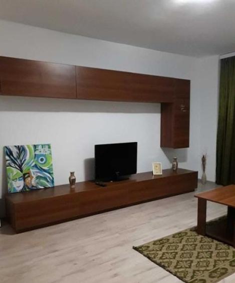 Garsonieră decomandată, mobilată în Basarabia