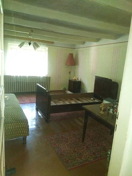 Casă cu 3 camere cu Teren 1960 Mp în Central
