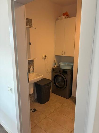 Apartament cu 2 camere decomandat, mobilat în Torontalului