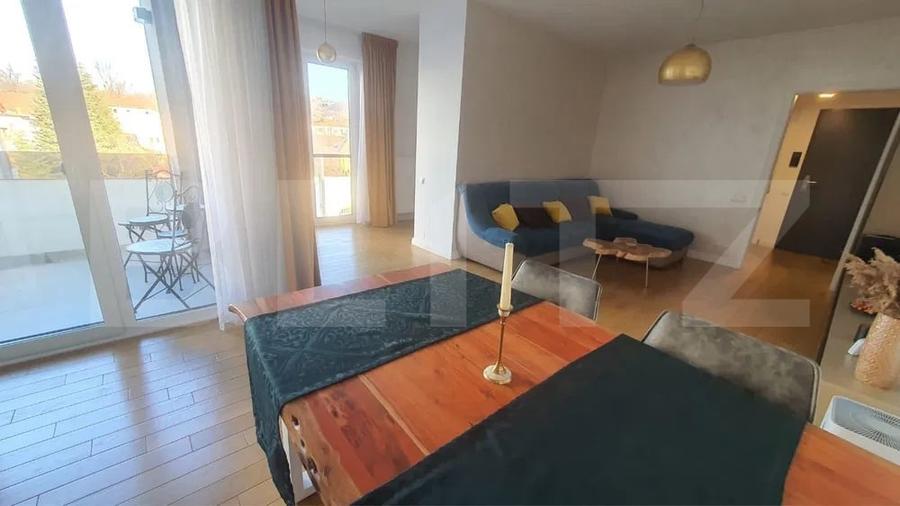 Apartament cu 2 camere semidecomandat, mobilat în Central