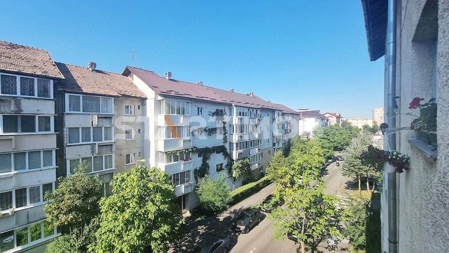 Garsonieră decomandată în Noua