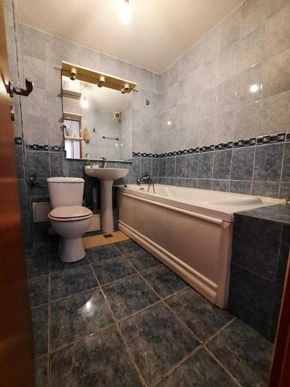 Camera disponibila in apartament de 3 camere pentru un baiat - 8
