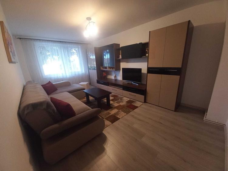 Apartament cu 2 camere decomandat în 7 Noiembrie