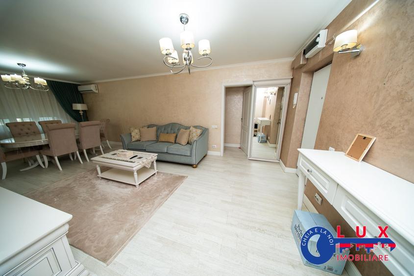 Apartament cu 3 camere decomandat în Babadag