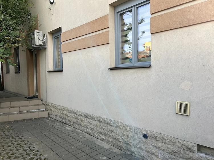 Apartament cu 2 camere nedecomandat în Central