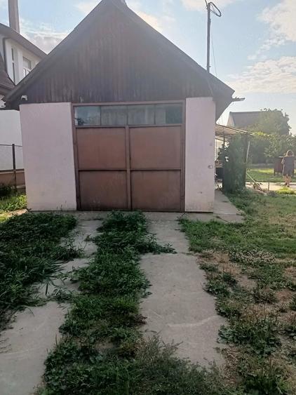 Casă cu 3 camere cu Teren 920 Mp în Exterior Vest