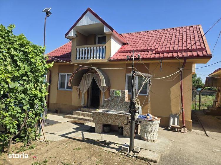 Casă cu 4 camere cu Teren 200 Mp în Central