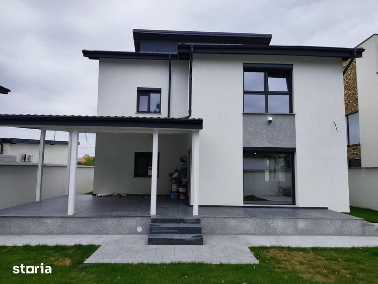Casă cu 6 camere cu Teren 480 Mp în Mogoșoaia
