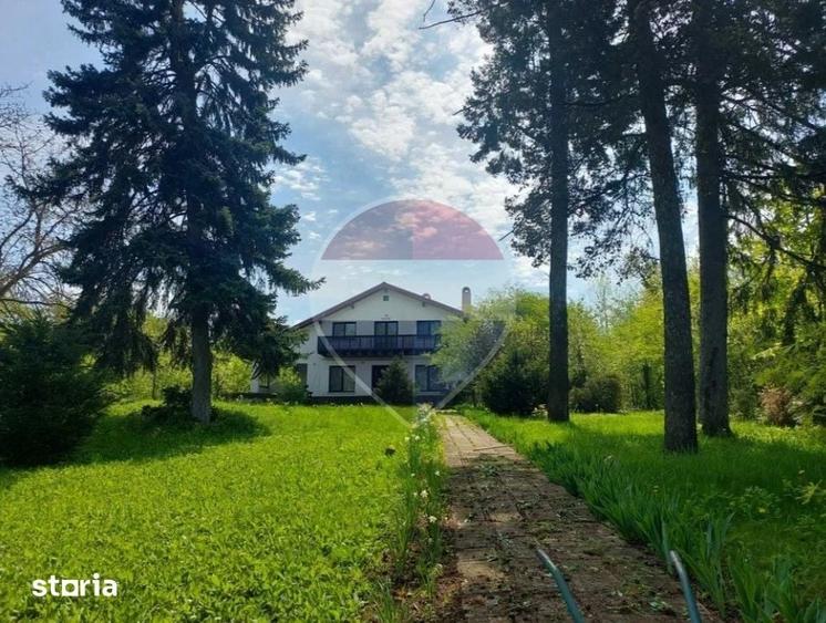 Casă cu 4 camere cu Teren 2100 Mp în Dămăroaia