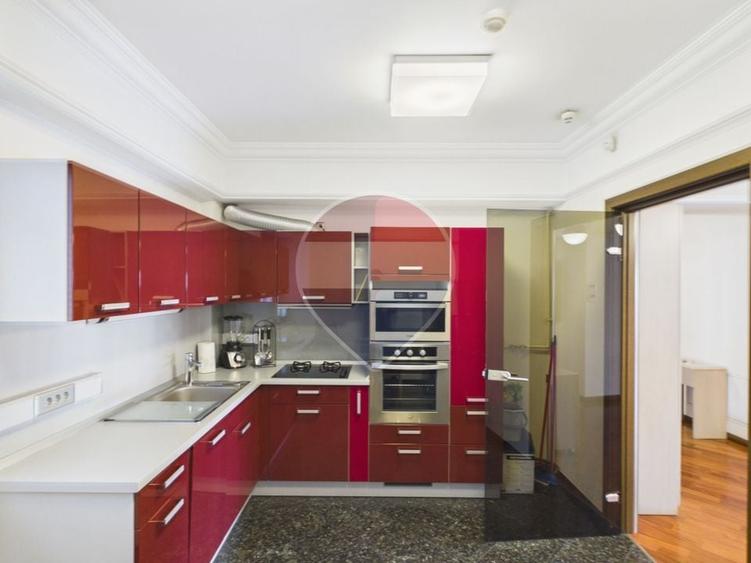 Apartament cu 2 camere decomandat, mobilat în P-ța Romană