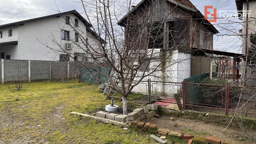 Casă individuală cu 6 camere cu Teren 1094 Mp în Moșnița Veche