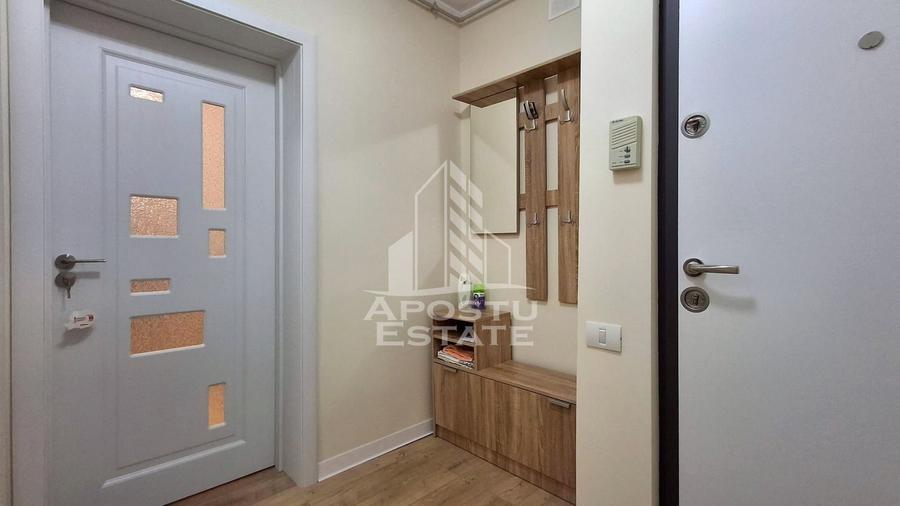 Apartament cu 3 camere semidecomandat, mobilat în P-ța Gării