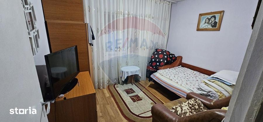 Apartament cu 2 camere, mobilat în Central