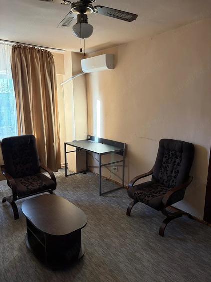 Apartament cu 2 camere semidecomandat în Intim