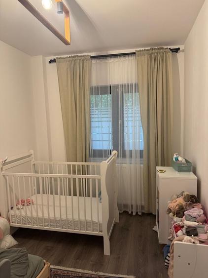 Apartament cu 3 camere decomandat în Cantacuzino