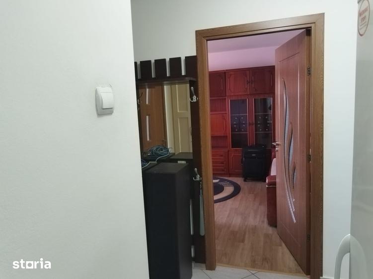 Apartament cu 2 camere decomandat în Republicii