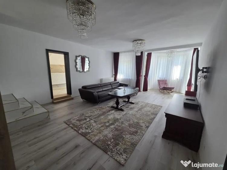 Casă cu 8 camere cu Teren 1500 Mp în Rediu