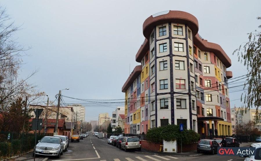 Birou, de 5,800 mp, în Aviației