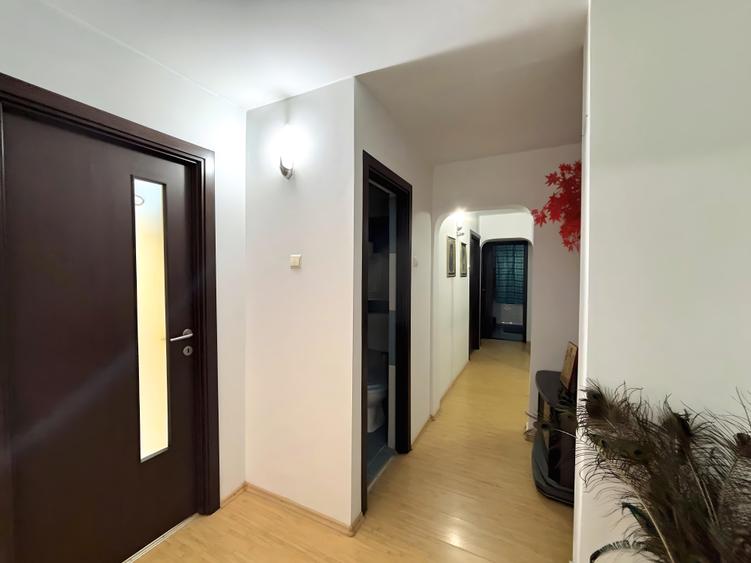 De închiriat | Apartament 3 camere, zona Inel II - 10