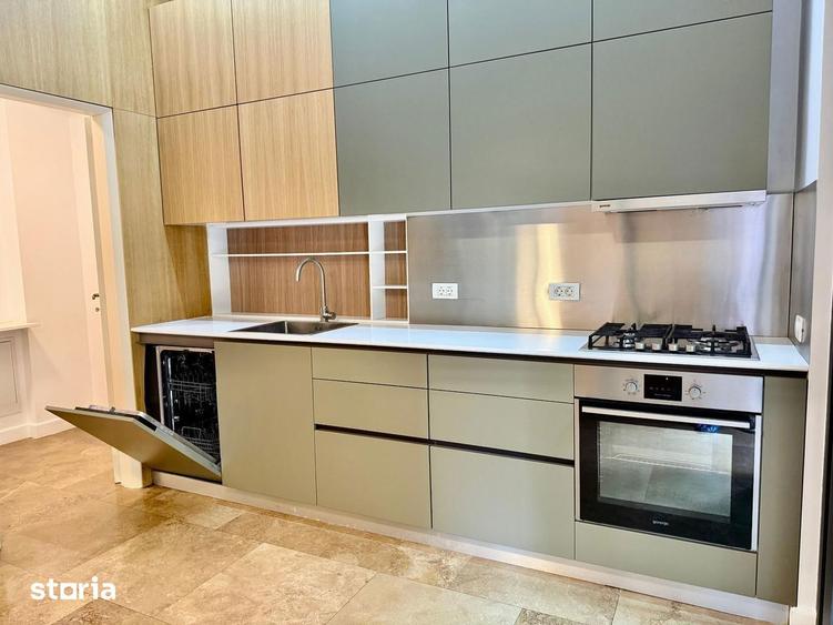 Refined Luxury Residence | Exclusive Villa with Private Spa - 11