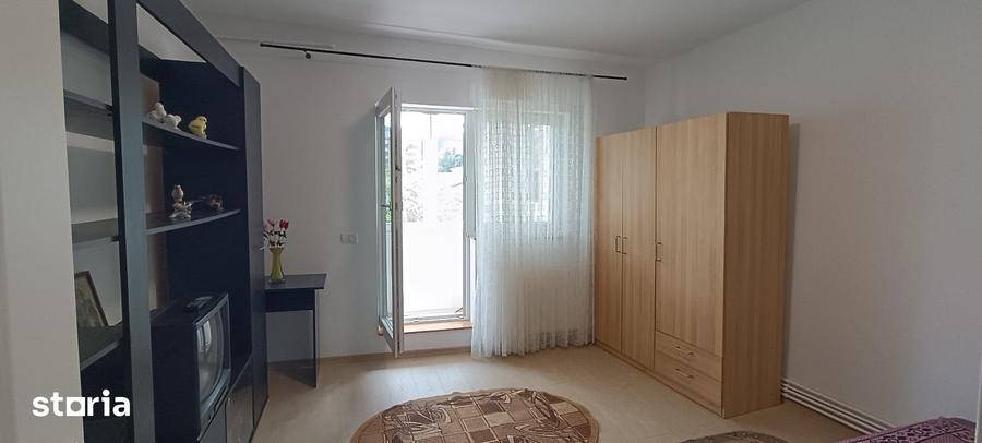 Garsonieră decomandată în Răcădău