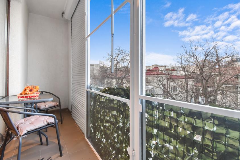 Apartament cu 3 camere, mobilat în Ultracentral